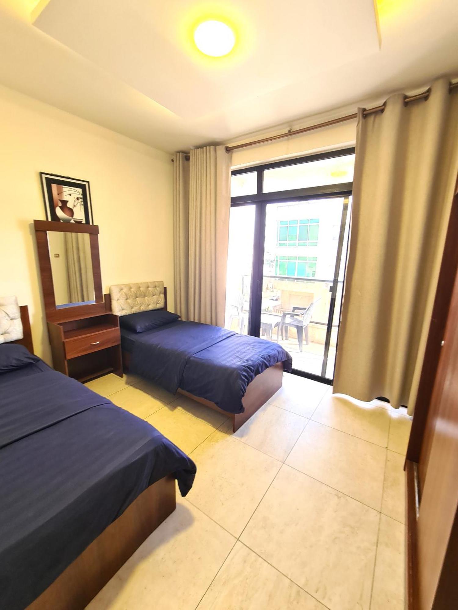 Dair Ghbar Gate Apartments Amman Værelse billede